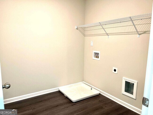 Building Photo - 305 Golden Eagle Pkwy