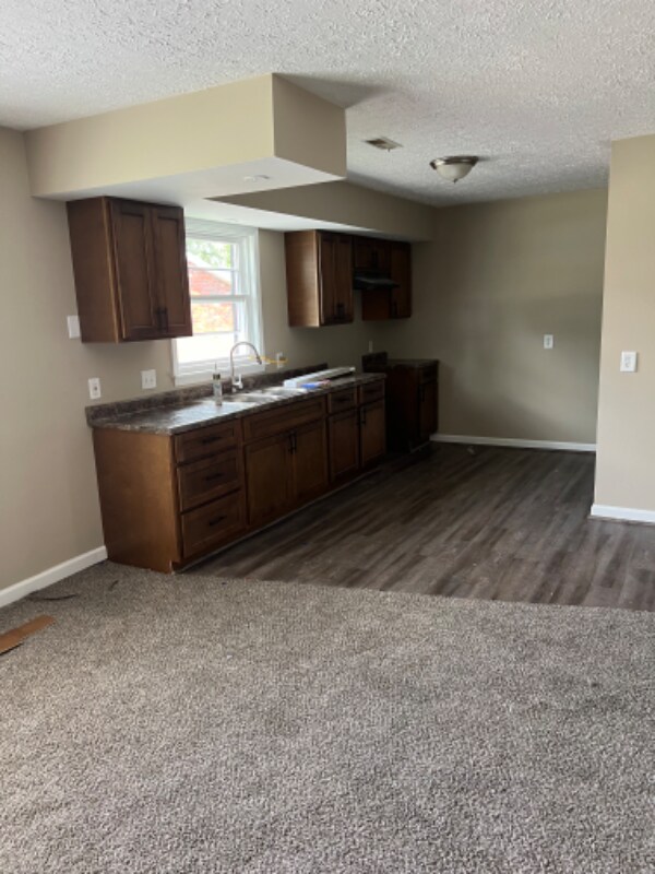 Building Photo - 240 English Ave