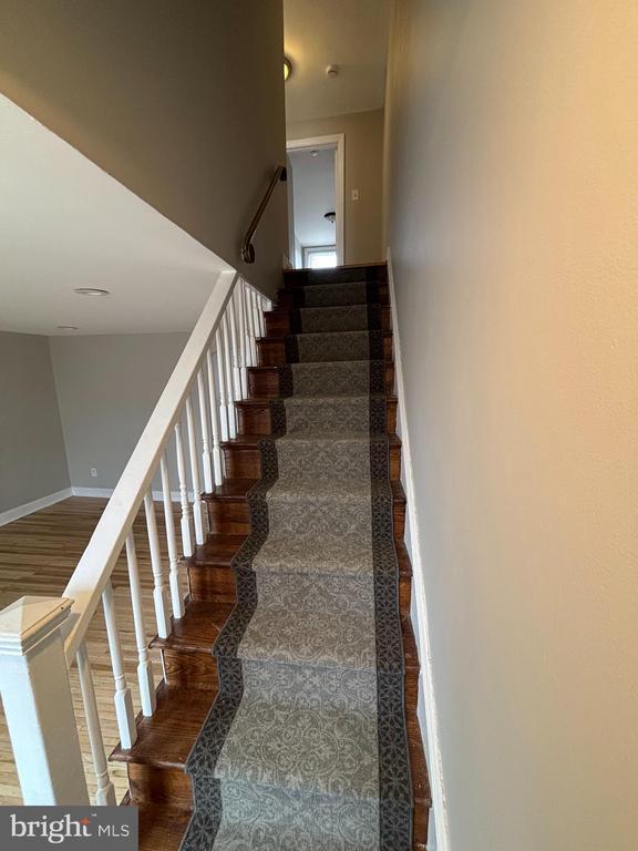 Building Photo - 409 Cherry St