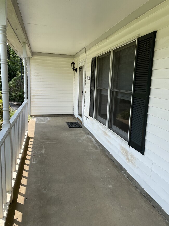 Building Photo - 2858 Powell Creek Dr