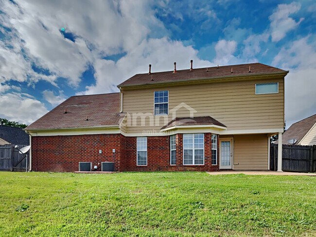 Building Photo - 2491 Hunters Pointe Dr