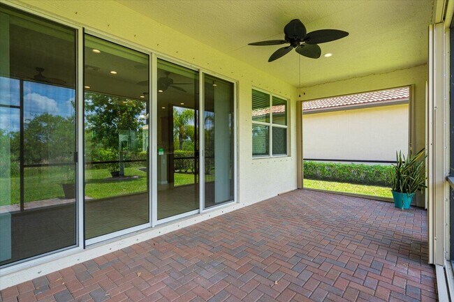 Building Photo - 12054 SW Bennington Cir