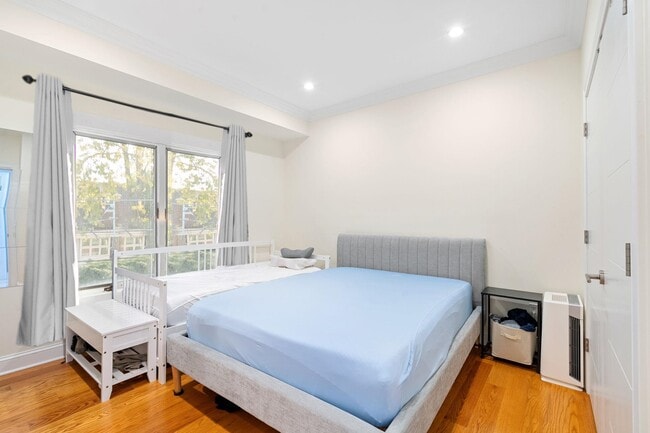 Building Photo - 94 Leonard St