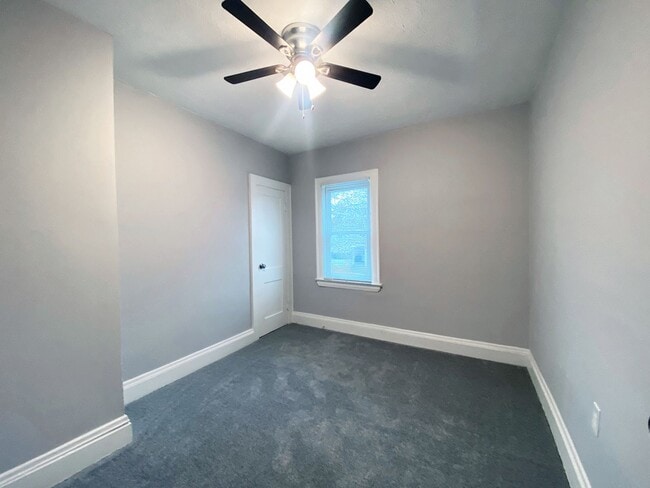 Building Photo - 3 Bed - 1 Bath Colonial available for Rent in Garfield Hts!