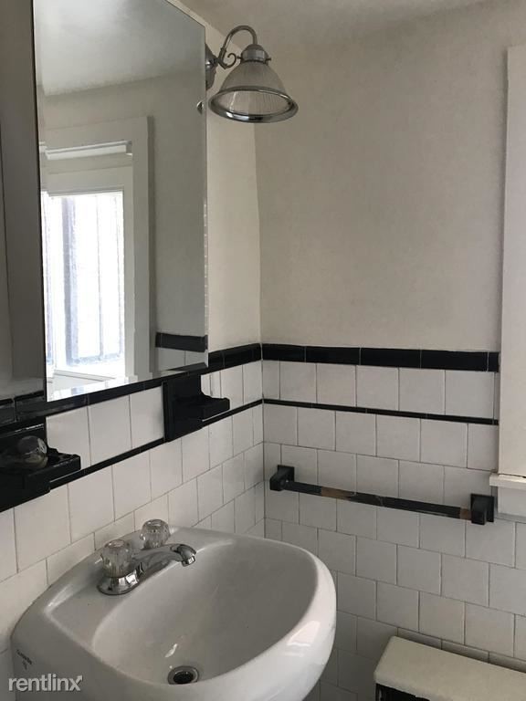 Building Photo - 719 Washington Pl