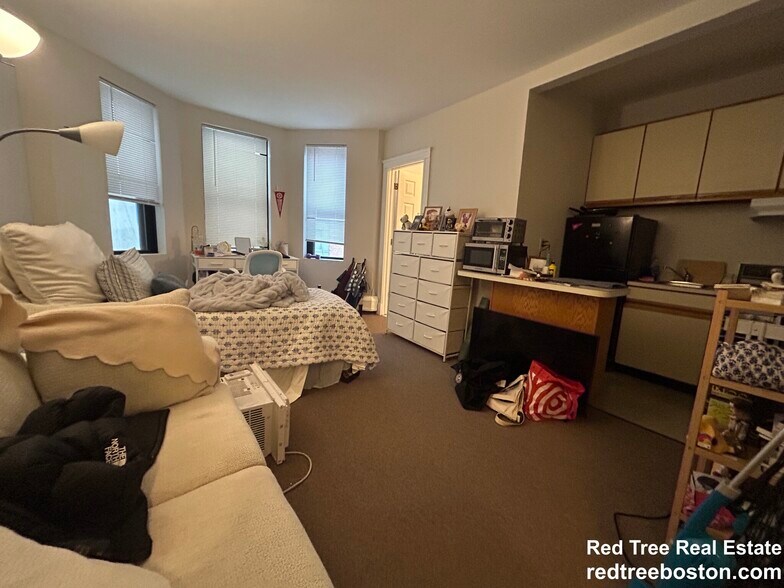 Apt 505 - 845 Beacon St