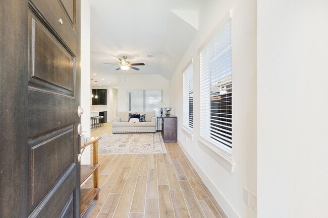 Building Photo - 10122 Crescendo Wy