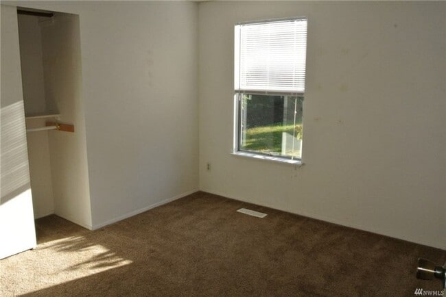 Building Photo - 3Bd/2Ba Bellevue House