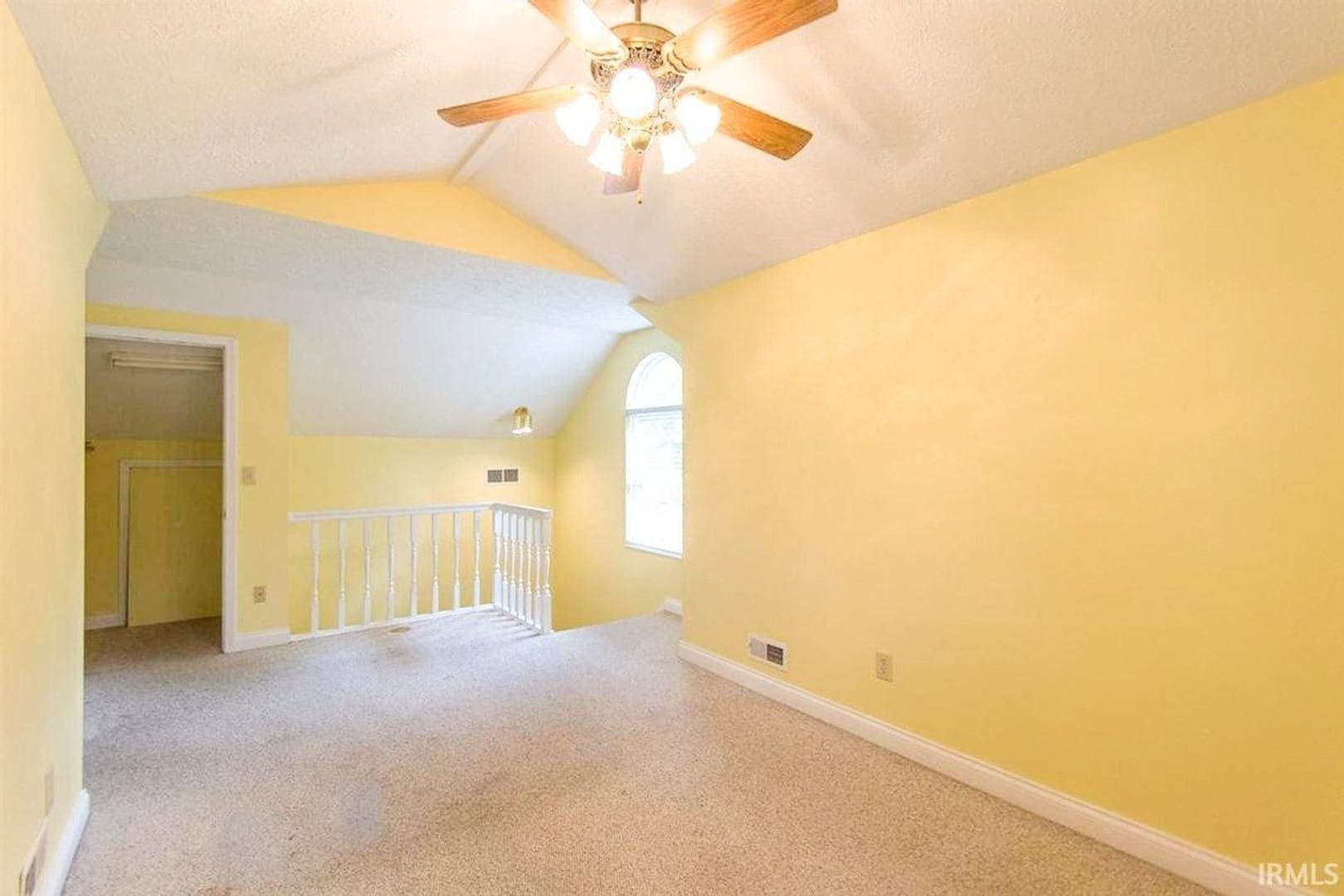 Building Photo - 520 S Eagleson Ave