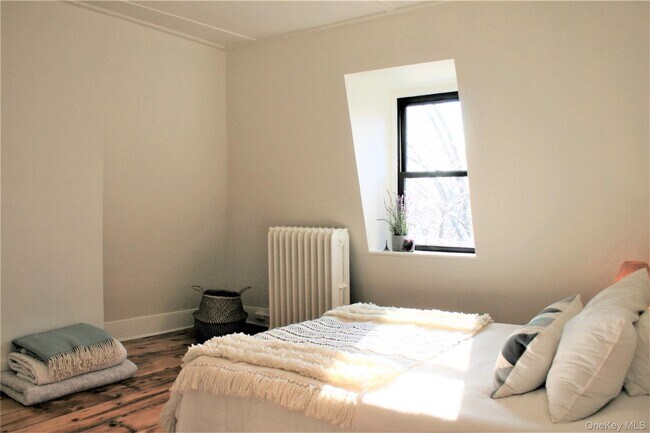 Building Photo - 46 Voorhis Ave