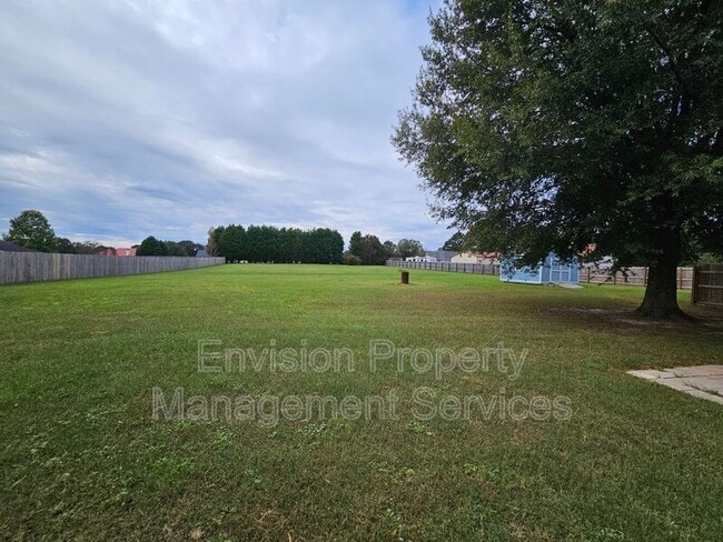 Building Photo - 164 Cliett Rd
