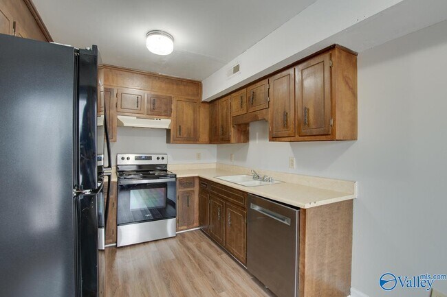 Building Photo - 9020 Mahogany Row SE