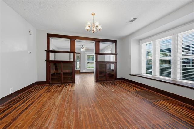 Building Photo - 529 E Woodard St