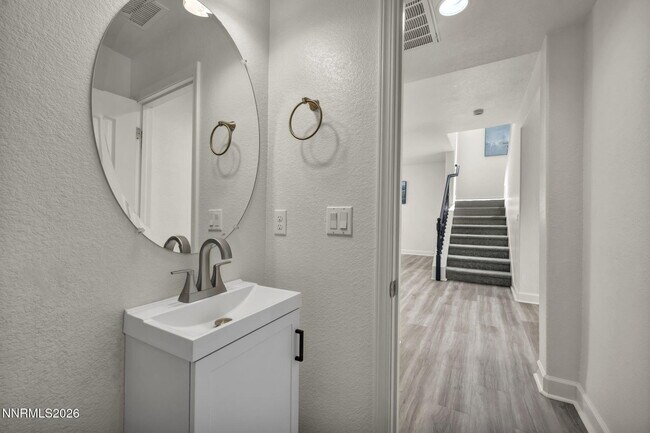 Building Photo - 10677 Foxberry Park Dr