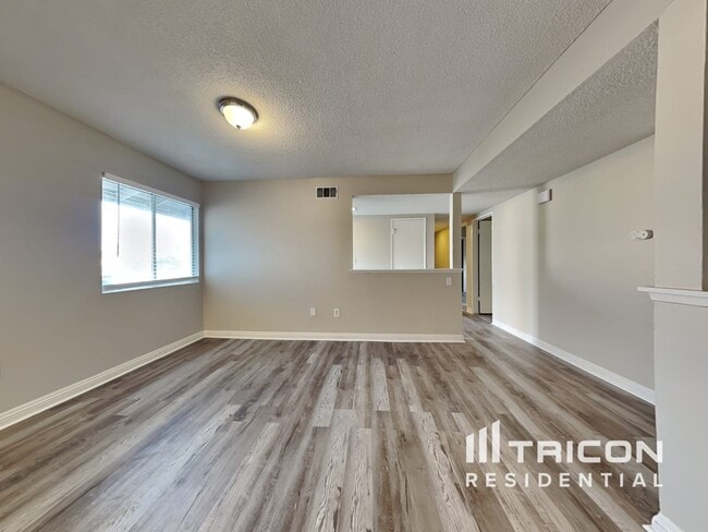 Building Photo - 13687 Boeing St
