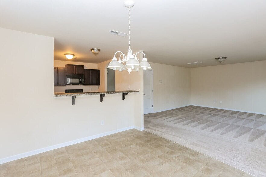 Building Photo - 164 Autumn Bluff Cir