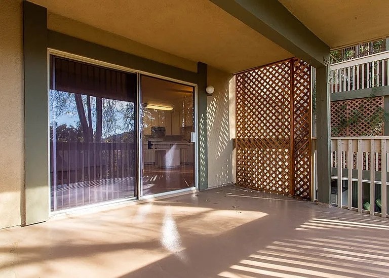 Building Photo - 801 Pinetree Cir