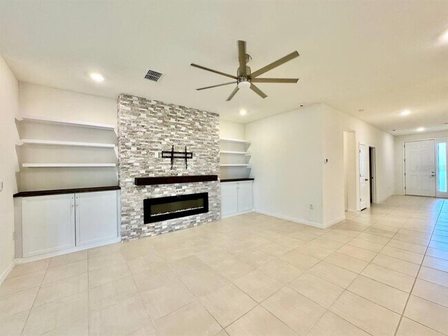 Building Photo - 12544 Shining Willow St