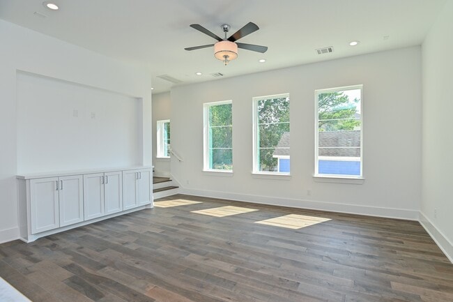 Building Photo - 4317 Koehler St