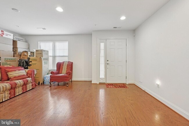 Building Photo - 7206 Wood Mdw Wy