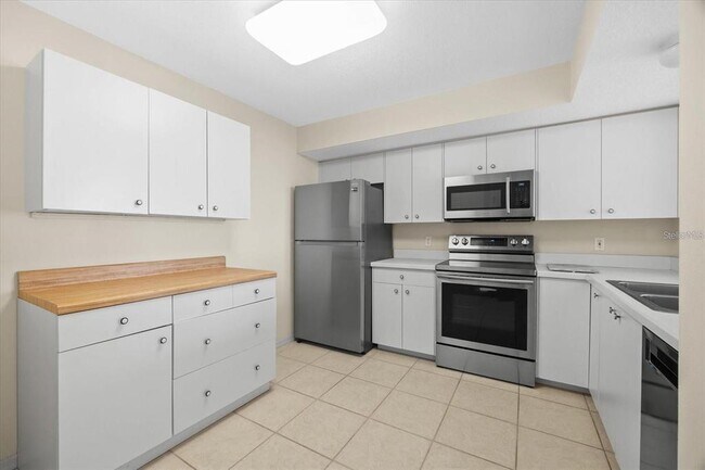 Building Photo - 2625 Terra Ceia Bay Blvd