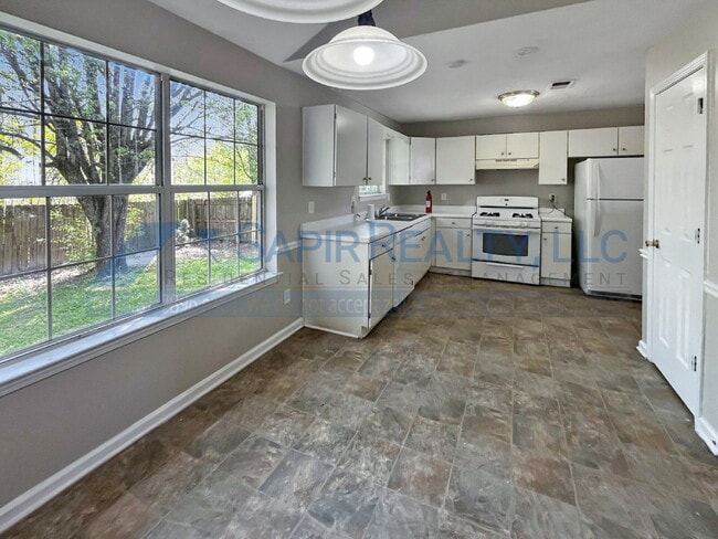Building Photo - 5348 Shirewick Ln