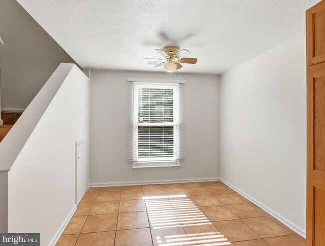 Building Photo - 40 Whitechurch Ct