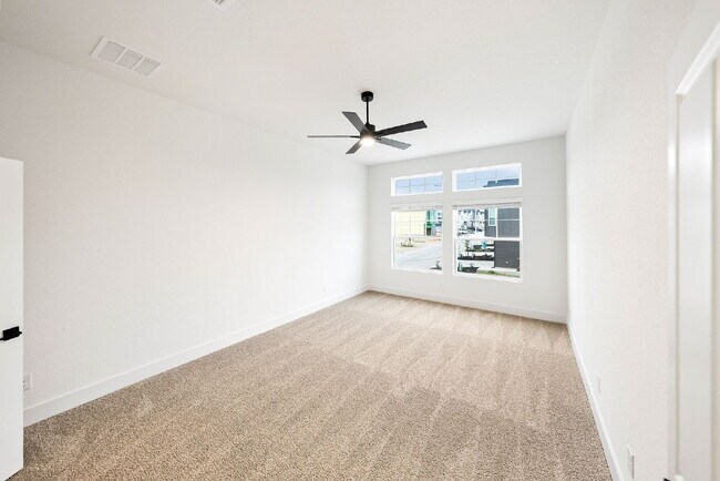 Building Photo - Charming Townhome Offering Space, Comfort, and Convenience