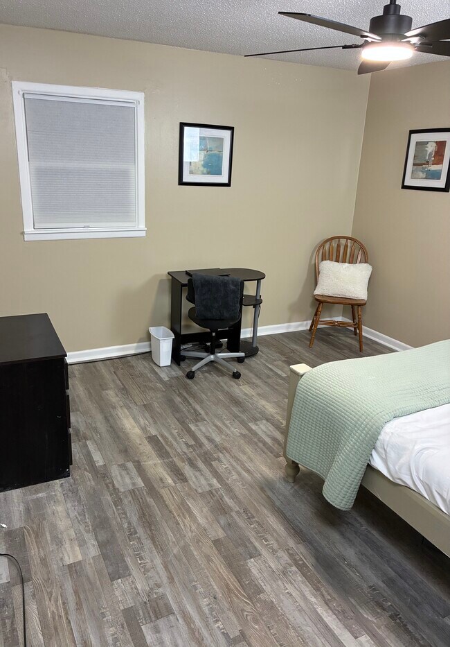 Building Photo - 410 Etowah Ave