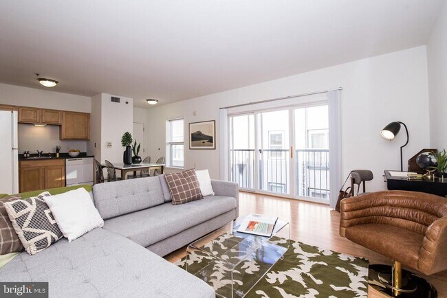 Building Photo - 1030 N 2nd St