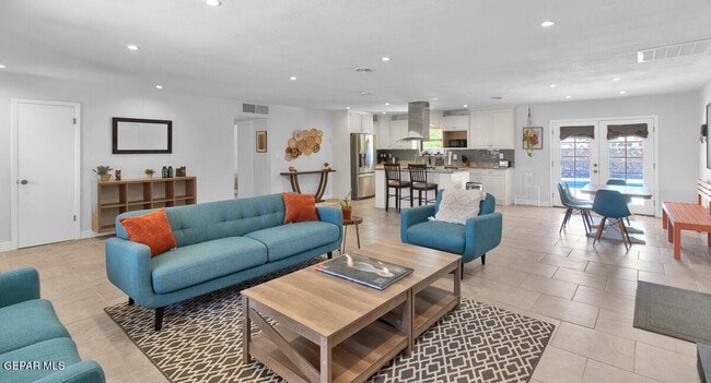 Building Photo - 779 Clay Ct