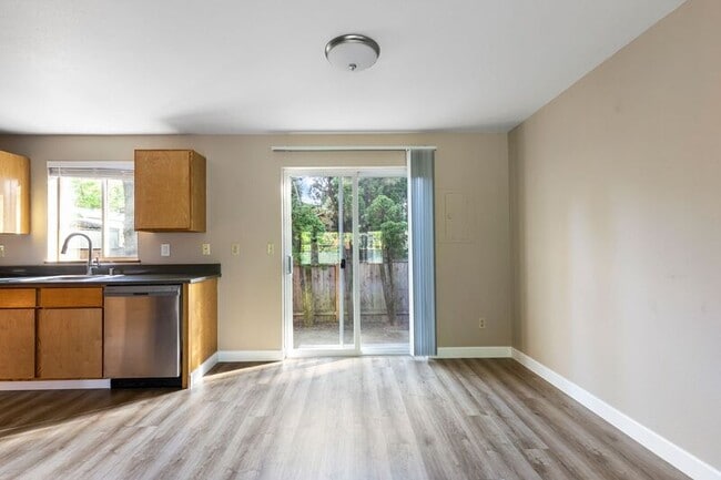 Building Photo - 17450 SE 82nd Dr