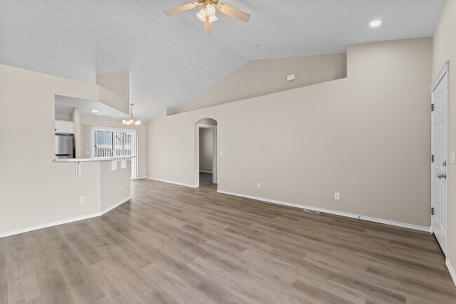 Building Photo - 6216 S Lone Tree Ave