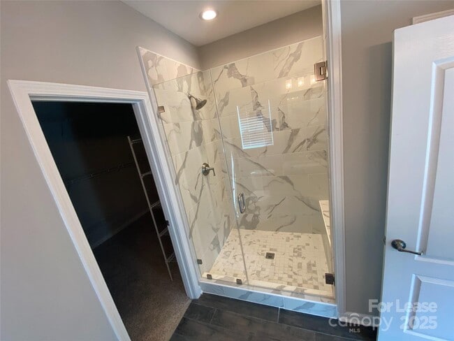Building Photo - 5839 Eleanor Rigby Rd