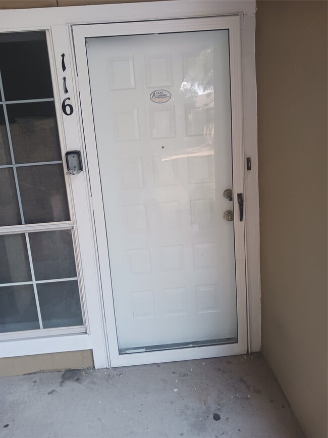 Building Photo - 921 Marine Dr