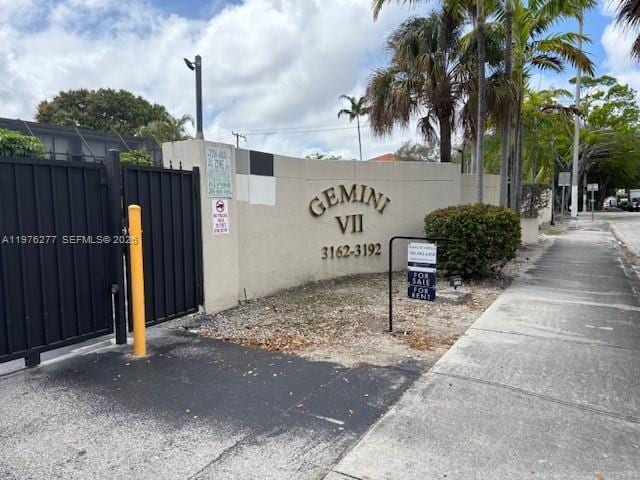 Building Photo - 3190 Bird Ave