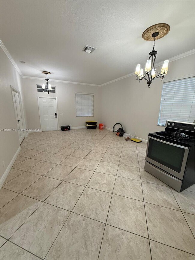 Building Photo - 1007 Nandina Dr