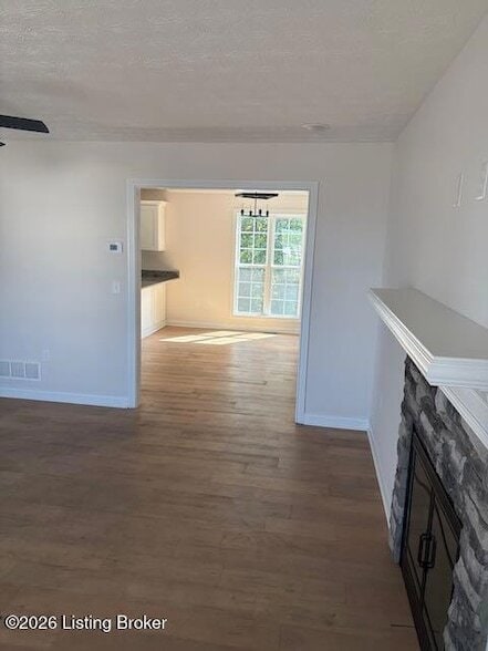 Building Photo - 401 Butterfield Dr