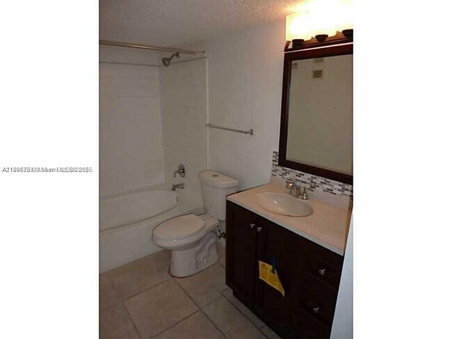 Building Photo - 10500 SW 155th Ct