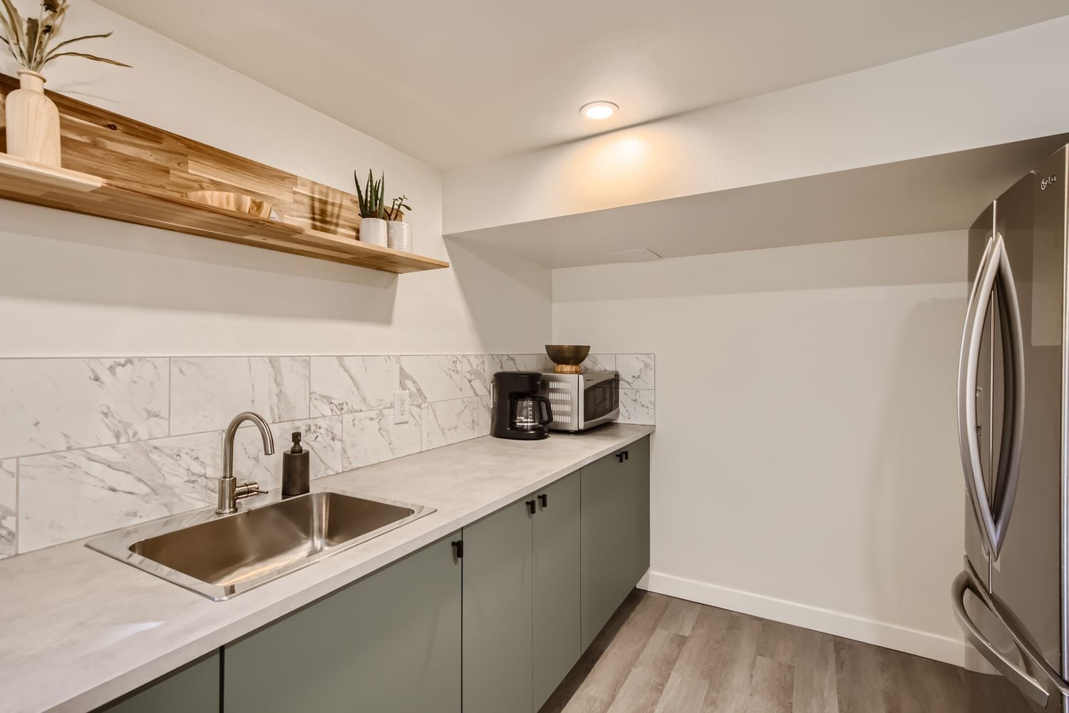 Building Photo - 3305 N Clay St