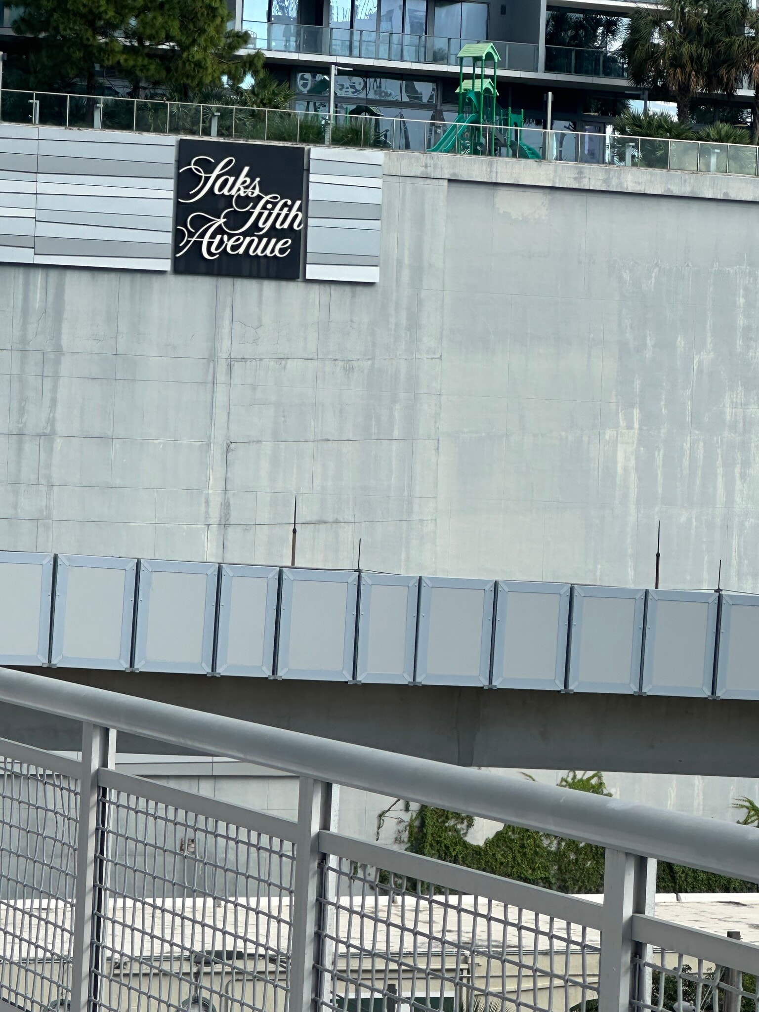 Building Photo - 690 SW 1st Ct