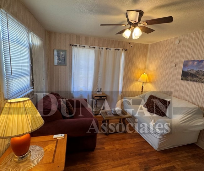 Building Photo - Fully Furnished 1 Bed, 1 Bath house - Open...