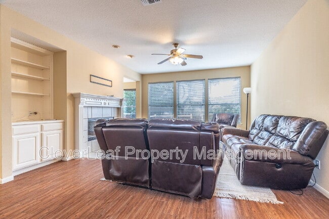 Building Photo - 9610 Rocksprings St