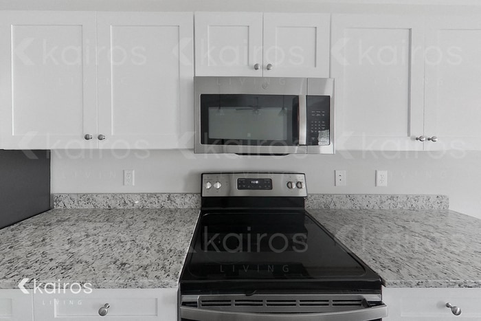 Building Photo - 814 Heather Dr