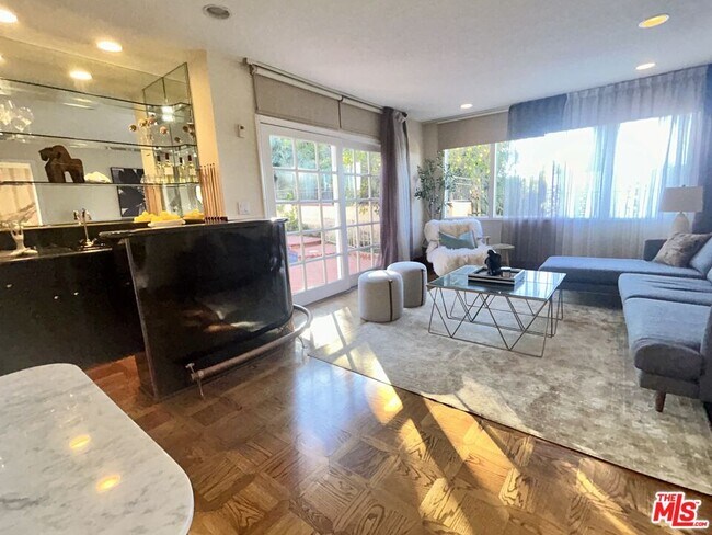 Building Photo - 11502 Dona Teresa Dr