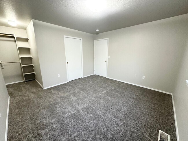 Building Photo - Fully renovated in 2025 2 bedroom, 2 bathroom ground floor apartment available soon.