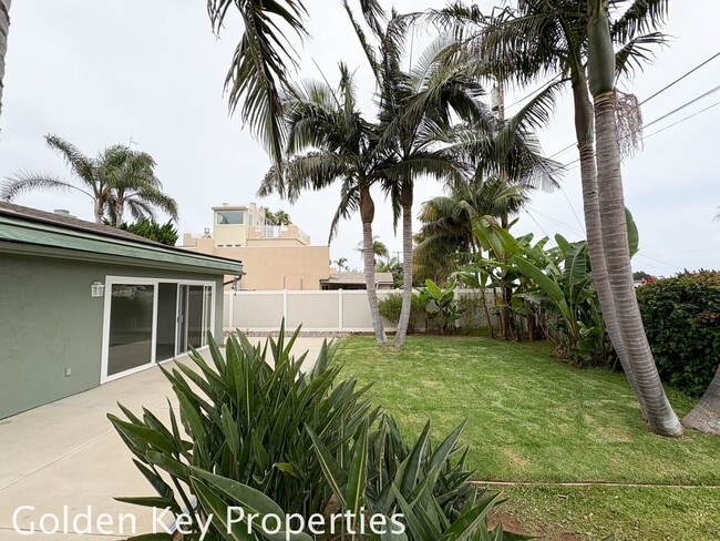 Building Photo - Welcome to this stunning 3-bedroom, 2-bath...