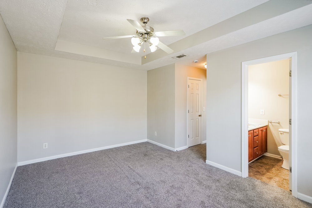 Building Photo - 127 Lyndhurst Dr