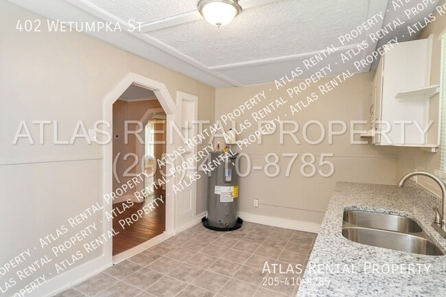 Building Photo - Charming 2-Bedroom Gem in Sylacauga – Don’...