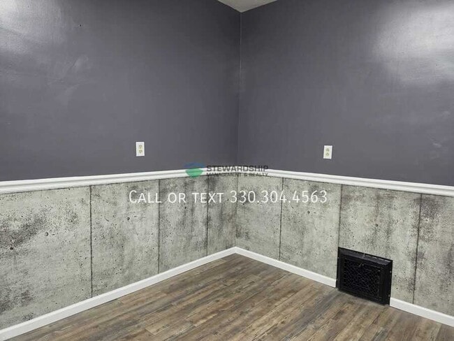 Building Photo - 213 Chestnut Ave NE